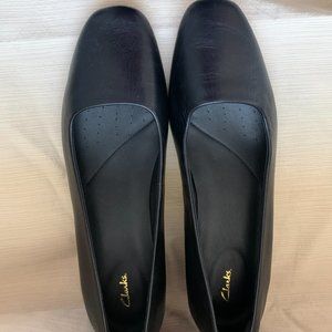 CLARKS MARILYN LEAH PUMP - Black size 8.5